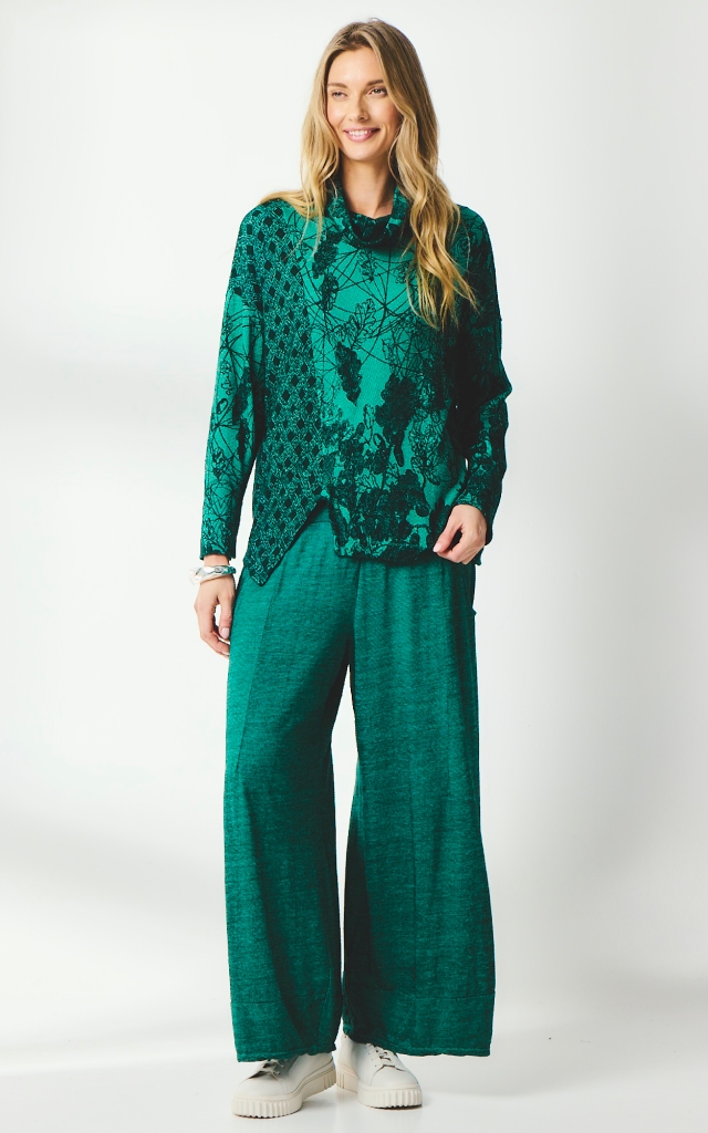 Ⓥ VALIA Made in Melbourne Australia Women's Designer Fashion Clothing Autumn Winter 2026