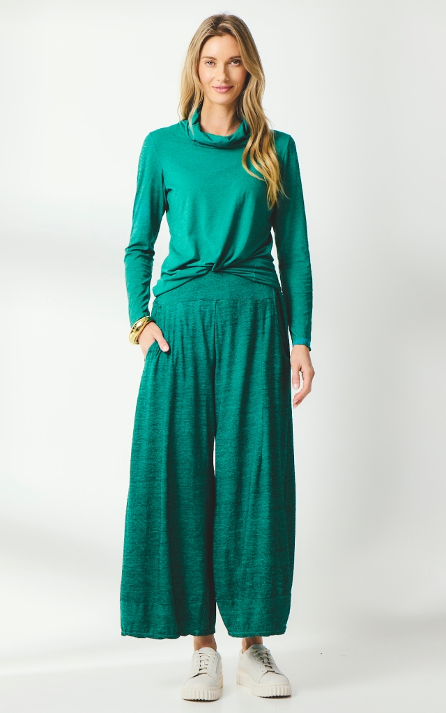 Ⓥ VALIA Made in Melbourne Australia Women's Designer Fashion Clothing Autumn Winter 2026